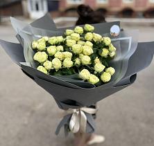 Букет Белые кустовые розы Солинеро в Дубровицы